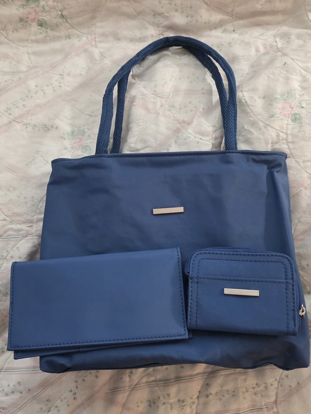 NWOT- Yves Rocher Blue Shoulder Tote with Accesories